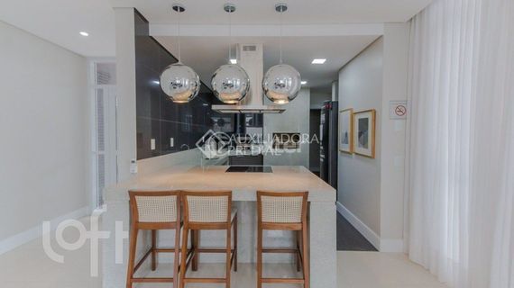 Image 4 - 1014072