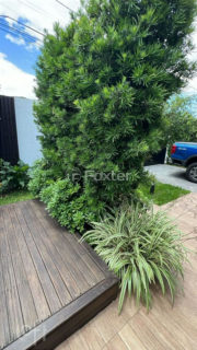 Image 48 - 1014157