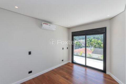 Image 36 - 1014394