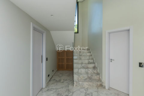 Image 33 - 1014394