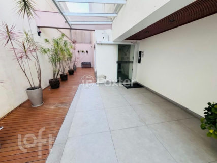 Image 18 - 1014480