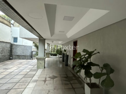 Image 15 - 1014483