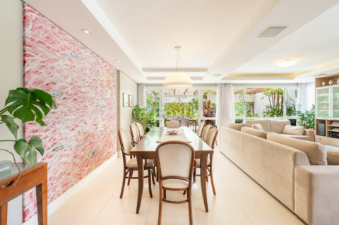 Image 4 - 1014682