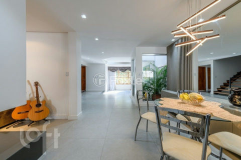 Image 33 - 1014776