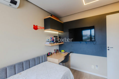 Image 40 - 1014898