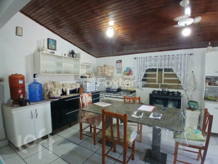 Image 8 - 1015017