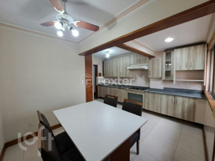 Image 32 - 1015036