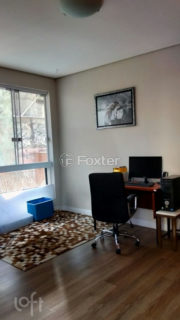 Image 32 - 1015057