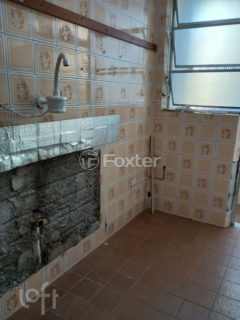 Image 11 - 1015077