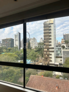 Image 26 - 1015083