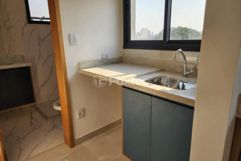 Image 10 - 1015123