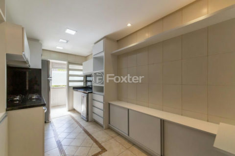 Image 20 - 1015168