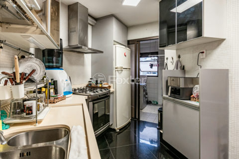 Image 34 - 1015198
