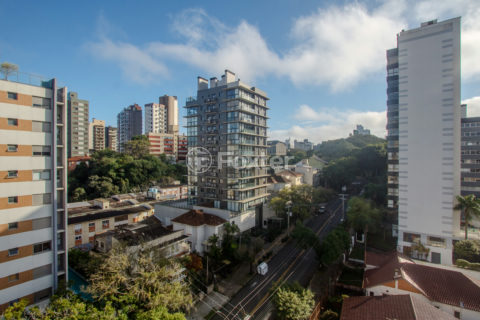 Image 10 - 1015295