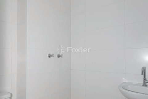 Image 24 - 1015300