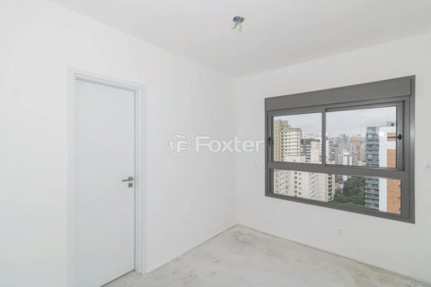 Image 14 - 1015300