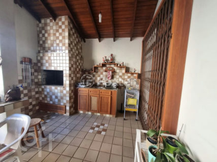 Image 31 - 1015302