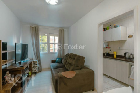 Image 40 - 1015348