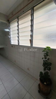 Image 35 - 1015356