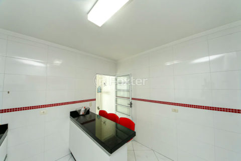 Image 37 - 1015370
