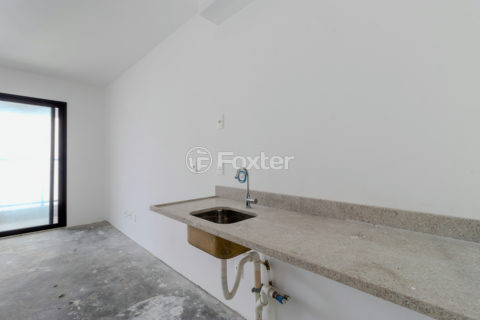 Image 36 - 1015382