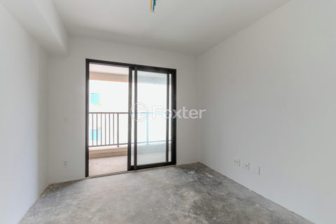 Image 32 - 1015382