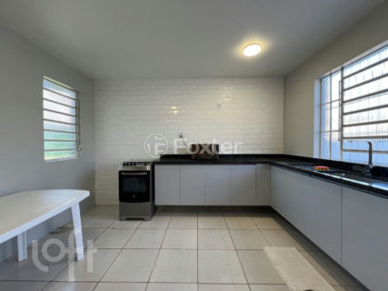 Image 27 - 1015390