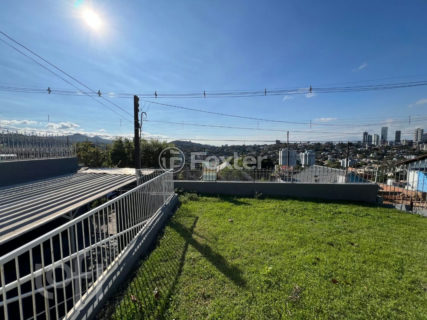 Image 39 - 1015390
