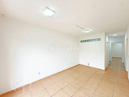 Image 30 - 1015393