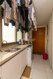 Image 32 - 1015401