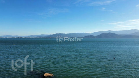Image 38 - 1015408