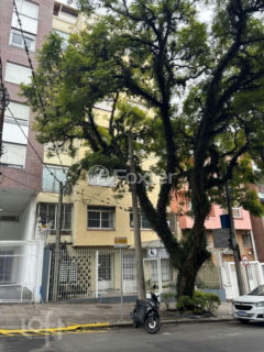 Image 29 - 1015417