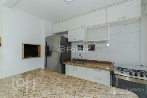 Image 48 - 1015423
