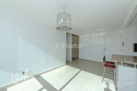 Image 45 - 1015423