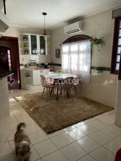 Image 22 - 1015430