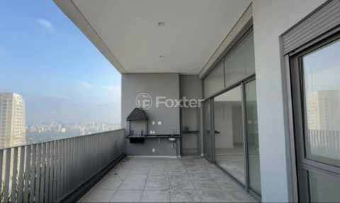 Image 22 - 1015435