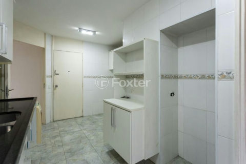 Image 9 - 1015439