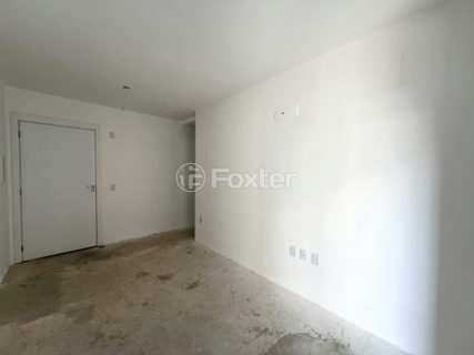 Image 3 - 1015447