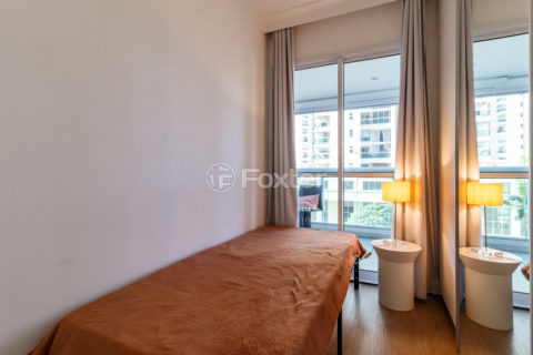 Image 15 - 1015453