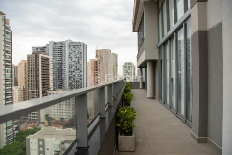 Image 21 - 1015508