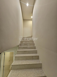 Image 9 - 1015519