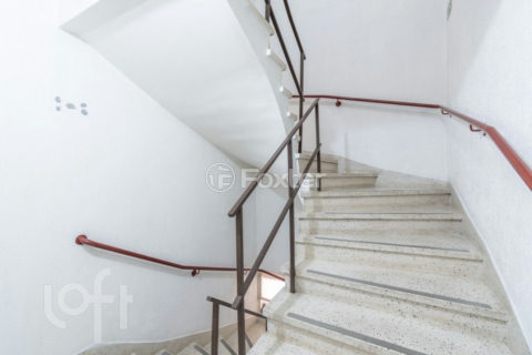 Image 23 - 1015572