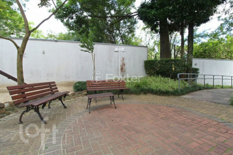Image 29 - 1015593