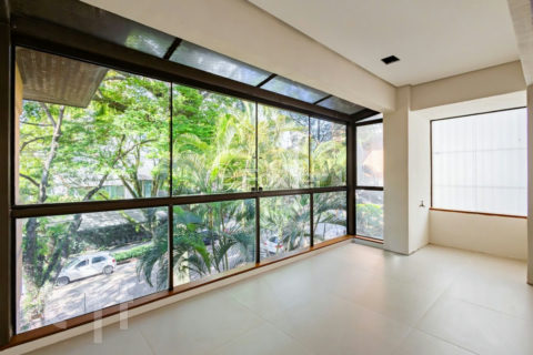 Image 6 - 1015599