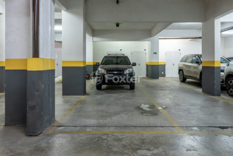 Image 29 - 1015608