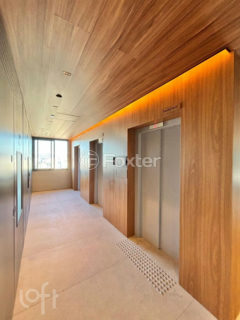 Image 28 - 1015611