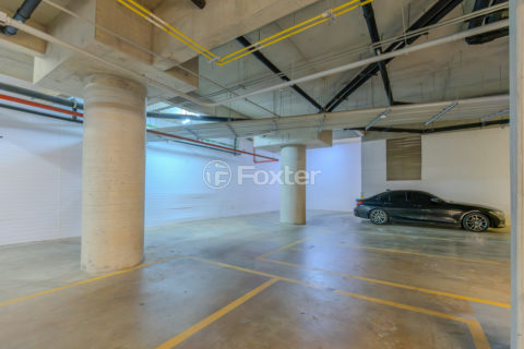 Image 17 - 1015672