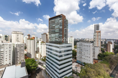 Image 7 - 1015680
