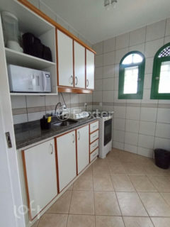 Image 19 - 1015699
