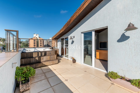 Image 35 - 1015710